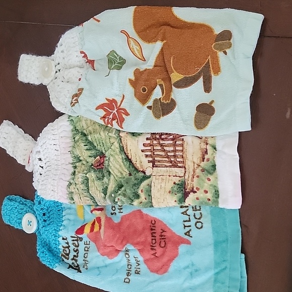 (J16) 3 Crochet kitchen hand towels for a stove or handle - Picture 1 of 3